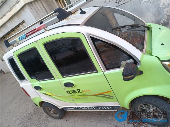 比德文電動四輪車